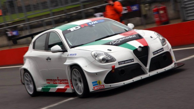 Shanel Drewe - TCR UK Test Session - Brands Hatch (GBR)